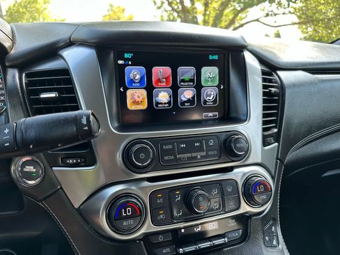 Used 2018 Chevrolet Suburban Premier image 28