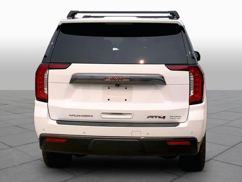 Used 2021 GMC Yukon XL AT4 w/ AT4 Premium Package AWD/4WD image 4