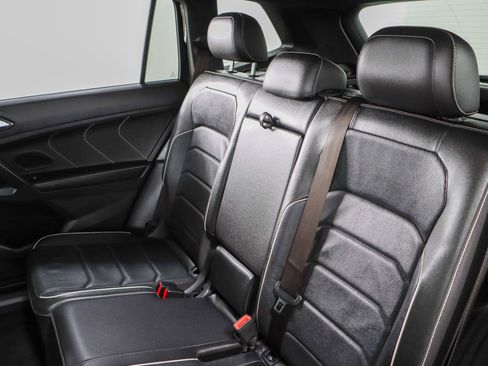 Used 2022 Volkswagen Tiguan SEL R-Line image 27