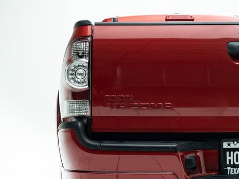Used 2010 Toyota Tacoma X-Runner RWD image 17