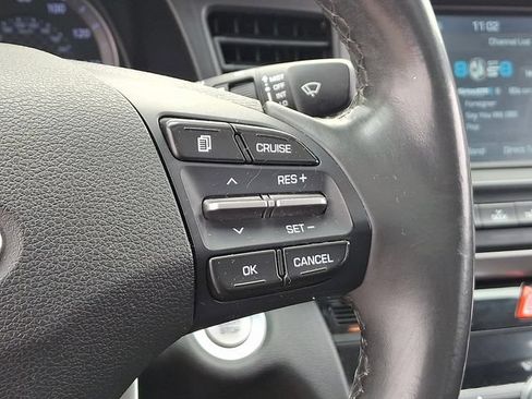 Used 2020 Hyundai Elantra Value Edition w/ Winter Weather Package FWD image 8