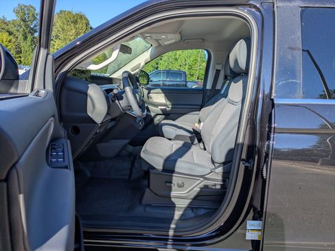 New 2025 Ford Expedition XL image 12