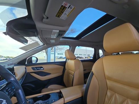 Certified 2023 Nissan Rogue Platinum image 7