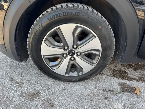 Used 2019 Kia Niro LX image 23