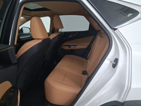 Certified 2025 Lexus NX 250 FWD w/ Premium Package image 13