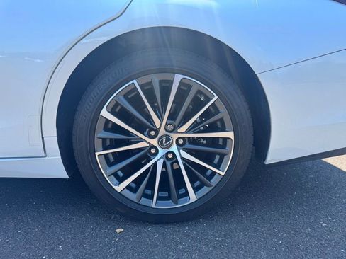 Used 2025 Lexus ES 350 w/ Premium Package FWD image 7