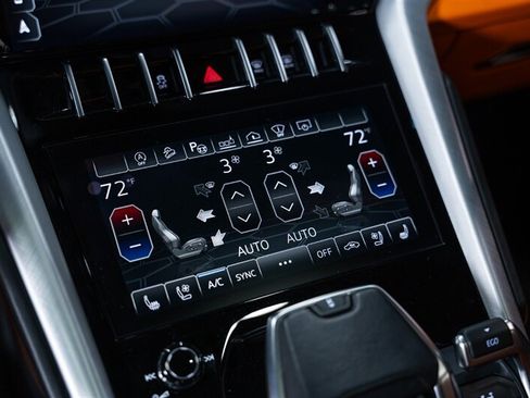 Used 2021 Lamborghini Urus AWD/4WD image 55