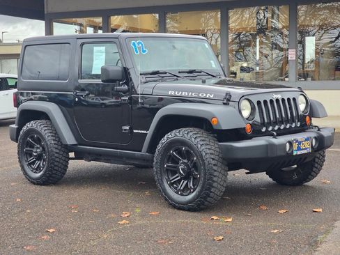 Used 2012 Jeep Wrangler Rubicon w/ Dual Top Group image 23