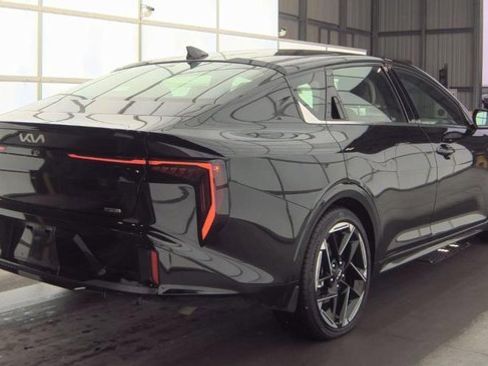 Used 2025 Kia K4 GT-Line w/ GT-Line Premium Package image 2