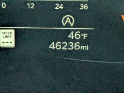 Used 2024 Kia Sorento S FWD image 32