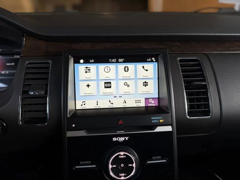 Used 2018 Ford Flex Limited image 31