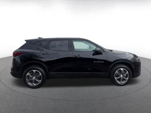 Used 2025 Chevrolet Blazer LT FWD image 16