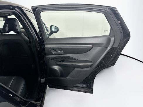 Used 2023 Nissan Ariya FWD image 31
