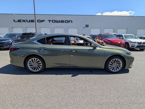 Used 2019 Lexus ES 350 w/ Accessory Package FWD image 2