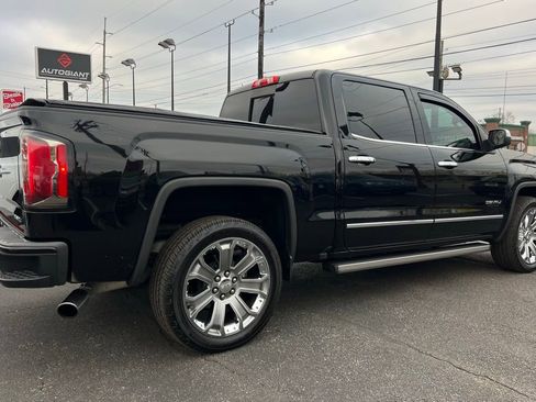 Used 2017 GMC Sierra 1500 Denali w/ Denali Ultimate Package image 8
