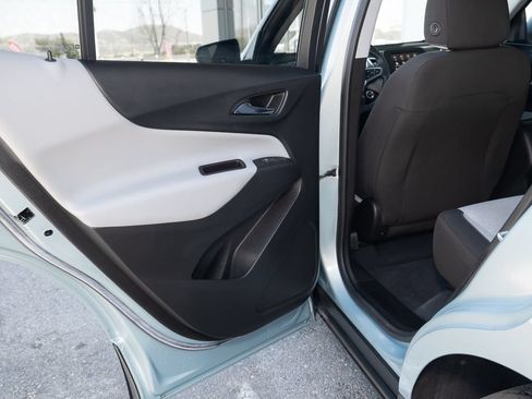 Used 2022 Chevrolet Equinox LT FWD image 37