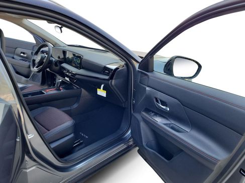 New 2026 Nissan Kicks SR w/ SR Premium Package AWD/4WD image 23