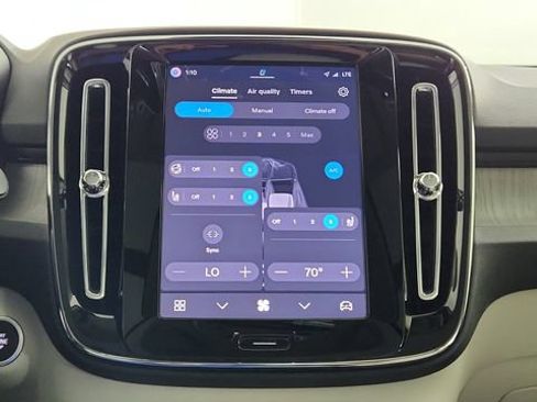 Certified 2026 Volvo XC40 B5 Plus w/ Protection Package Premier AWD/4WD image 58