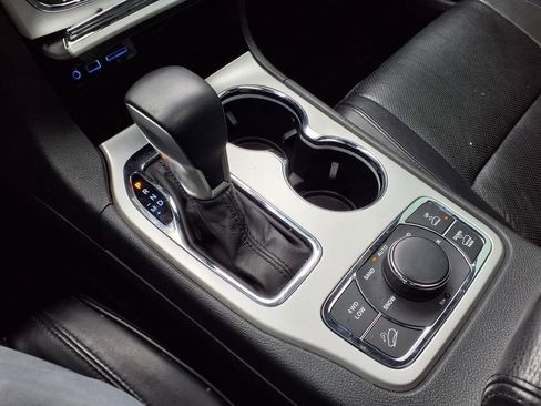 Used 2016 Jeep Grand Cherokee High Altitude AWD/4WD image 14