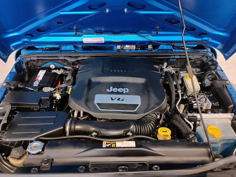 Used 2015 Jeep Wrangler Sport AWD/4WD image 76