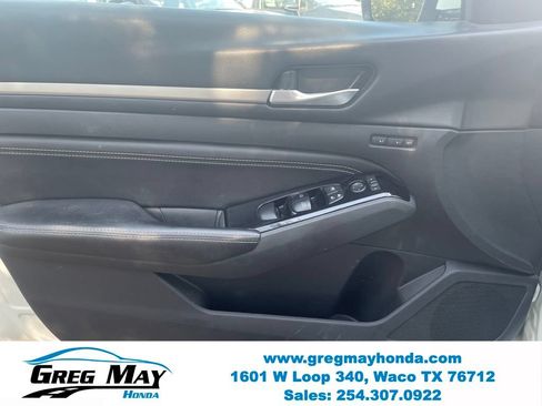 Used 2020 Nissan Altima 2.5 Platinum FWD image 10