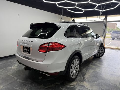 Used 2012 Porsche Cayenne AWD/4WD image 5