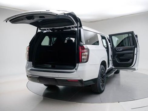 Used 2021 Chevrolet Suburban LT image 21