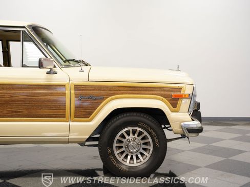 Used 1989 Jeep Grand Wagoneer image 30