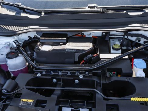 Used 2023 Volkswagen ID.4 Pro image 27