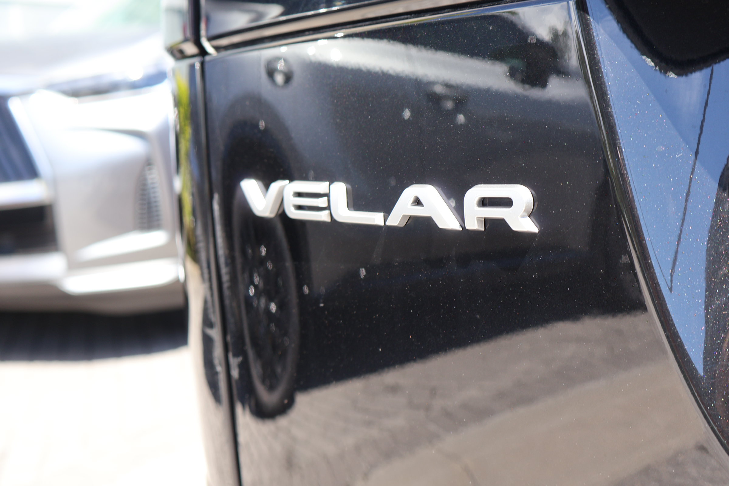 Used 2023 Land Rover Range Rover Velar S AWD/4WD image 9