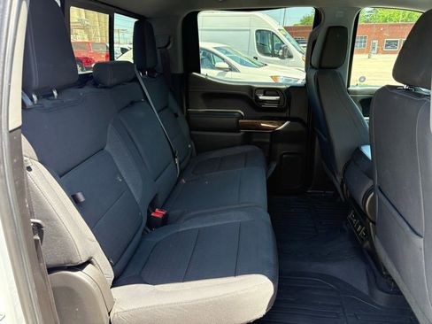 Used 2019 GMC Sierra 1500 SLE w/ X31 Off-Road Package AWD/4WD image 15