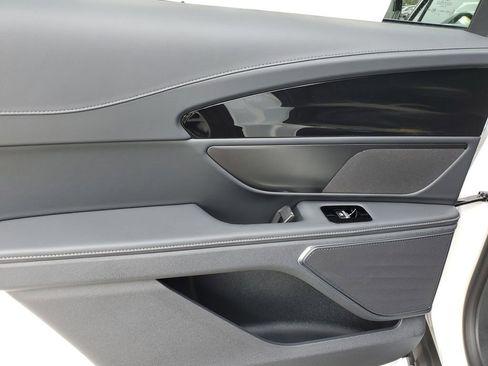 New 2026 Lincoln Nautilus Premier AWD/4WD image 8