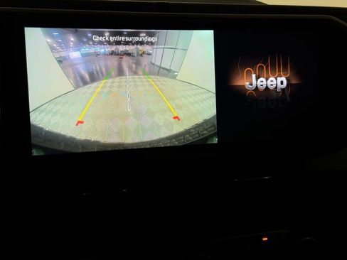 Used 2024 Jeep Wrangler Unlimited AWD/4WD image 20