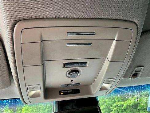 Used 2020 Chevrolet Tahoe LT RWD image 17