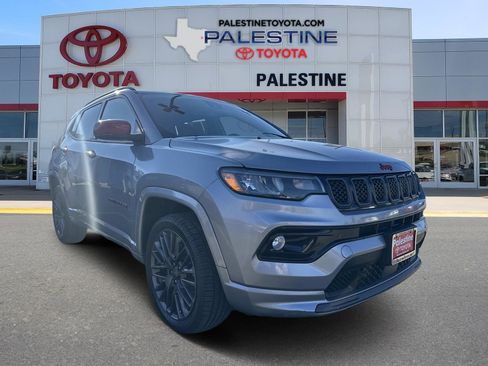 Used 2023 Jeep Compass Limited image 1