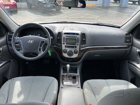 Used 2011 Hyundai Santa Fe GLS image 19
