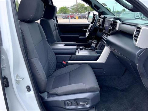 Used 2025 Toyota Sequoia SR5 AWD/4WD image 9