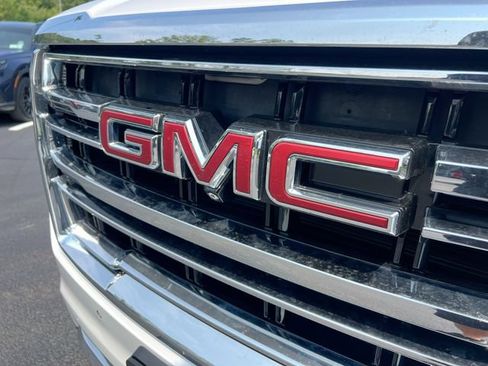 Used 2021 GMC Yukon XL SLT w/ Rear Media and Nav Package AWD/4WD image 31