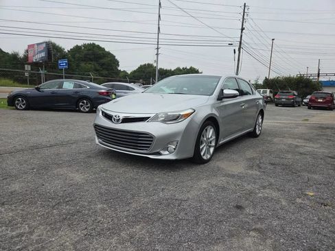 Used 2013 Toyota Avalon Limited FWD image 3