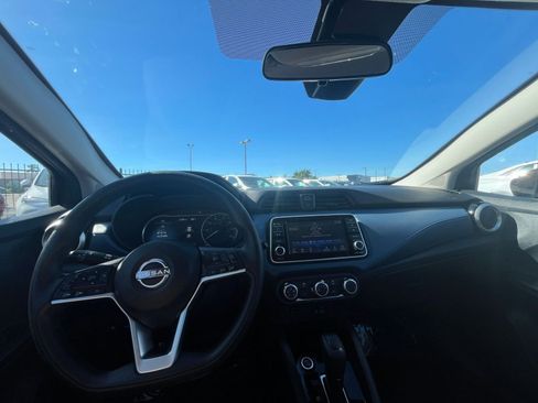 Used 2025 Nissan Versa SV w/ Trunk Package image 33