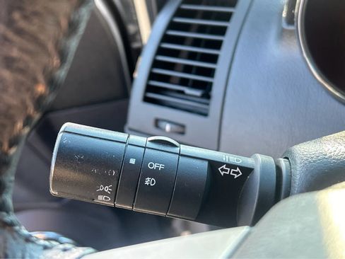 Used 2005 Nissan Altima 3.5 SE w/ (M01) Sport Pkg image 18