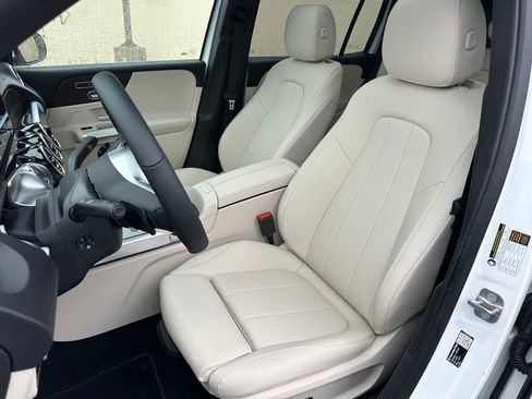 Used 2026 Mercedes-Benz GLB 250 4MATIC image 22