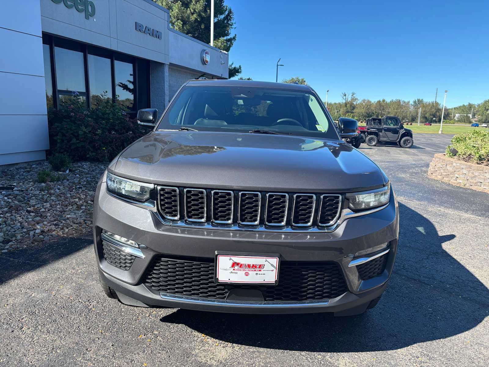 Used 2024 Jeep Grand Cherokee Limited 4xe AWD/4WD image 12