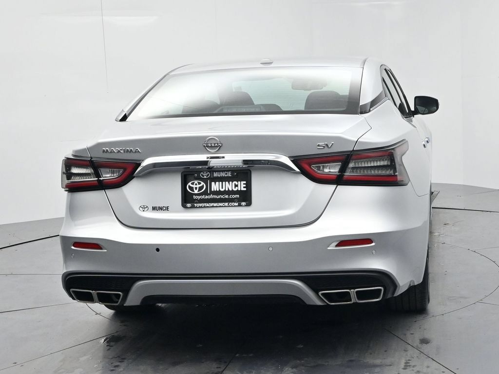 Used 2023 Nissan Maxima SV w/ Floor Mat Group FWD image 7
