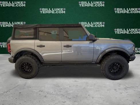 Used 2021 Ford Bronco Black Diamond image 5