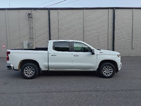Used 2020 Chevrolet Silverado 1500 RST AWD/4WD image 2