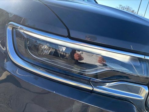 Used 2024 Jeep Wagoneer L Series II w/ Premium Group I image 28