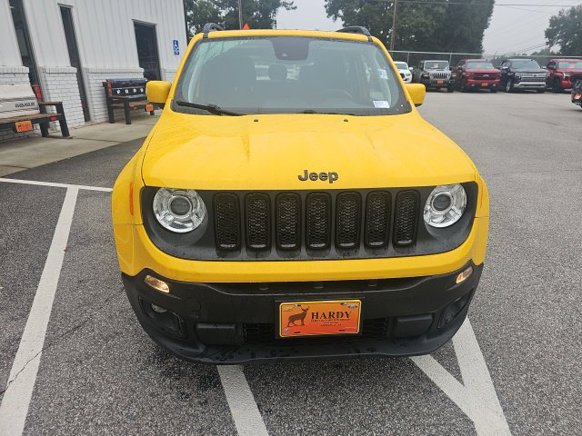 Used 2018 Jeep Renegade Altitude w/ UConnect 8.4 Nav Group FWD image 8