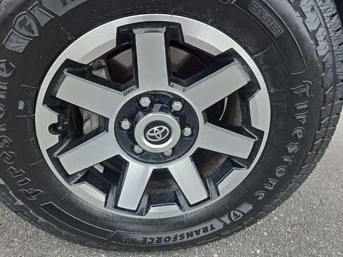 Used 2023 Toyota 4Runner TRD Off-Road AWD/4WD image 37