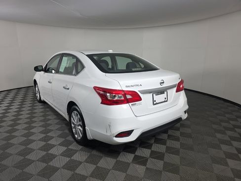 Used 2019 Nissan Sentra SV image 3